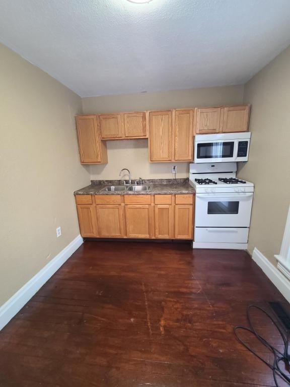 Photo - 426 1/2 E Market St