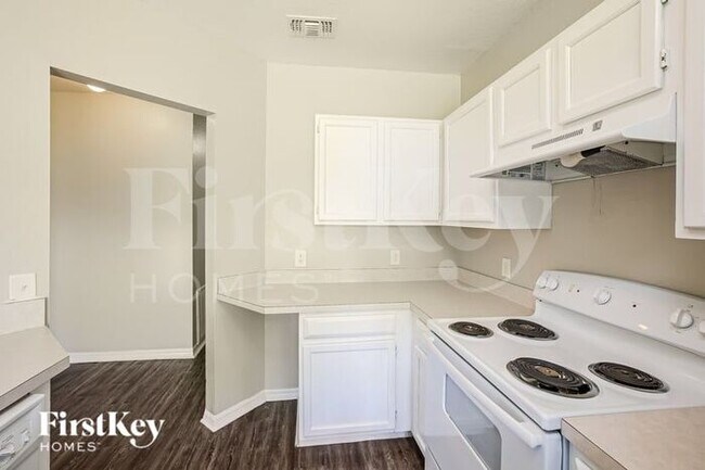 Photo - 2701 Yamada Ln