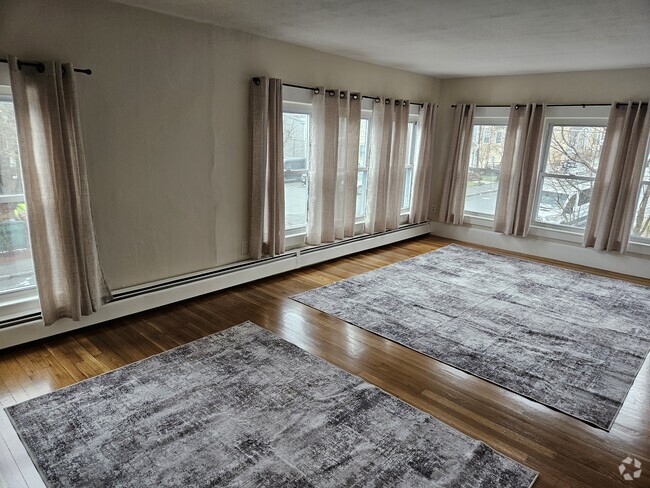 Building Photo - 7 Arlington St Unit 6 Rental