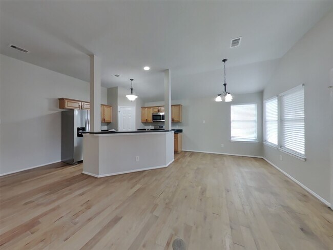 Photo - 2205 Highland Hills Dr