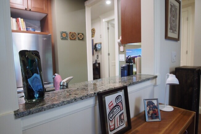 Photo - 3326 California St Unit 2