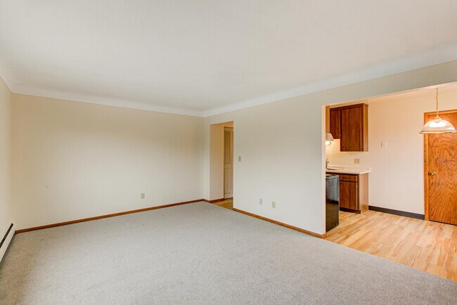 Photo - 1890 Lexington Ave N Unidad 4