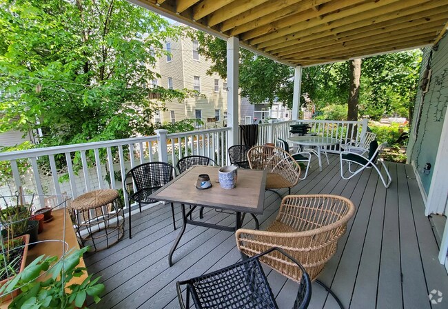 Building Photo - 276 Pearl St Unit 3L Rental