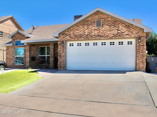 Photo - 704 Colchester Dr