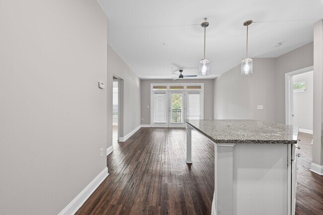 Photo - 840 United Ave SE