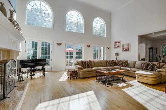 Photo - 11 Eastwood Ct