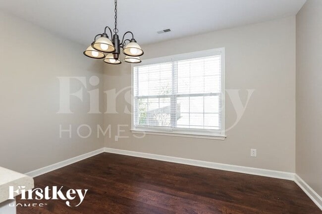 Photo - 2260 Dewey Dr