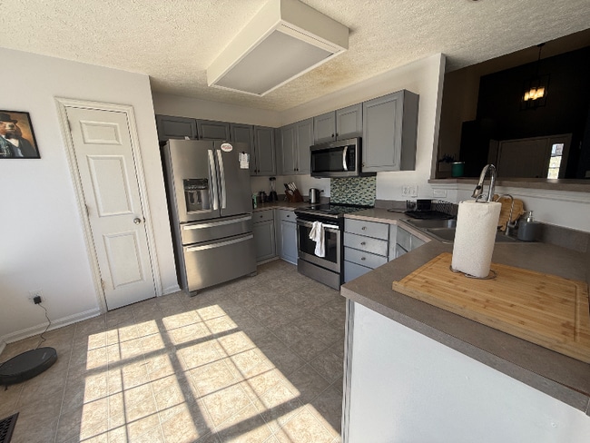 Photo - 669 Granwood Blvd