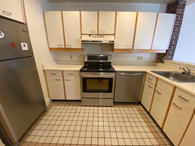 Photo - 42 Worcester Square Unit 6