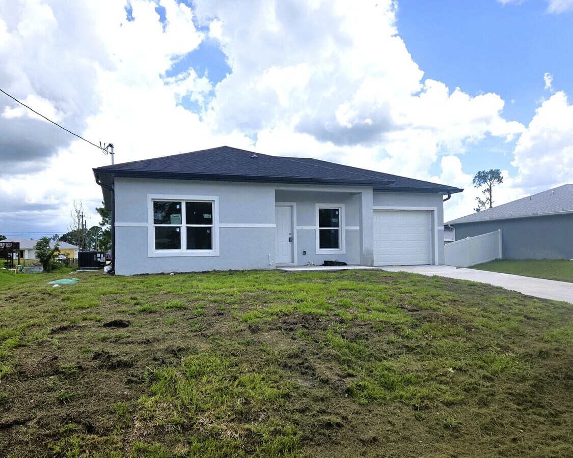 BRAND NEW 2/2/1-SW LEHIGH ACRES - BRAND NEW 2/2/1-SW LEHIGH ACRES House