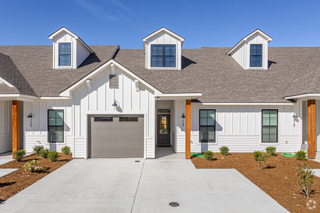 Building Photo - Oak Grove Townhomes