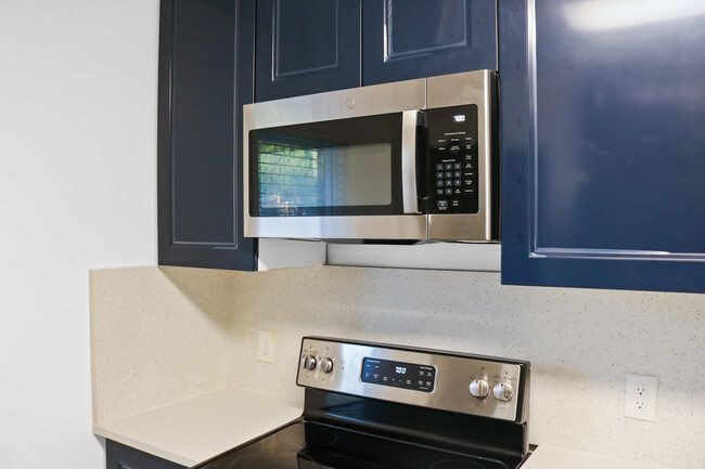 Photo - 3208 Gramercy Ave Apartments