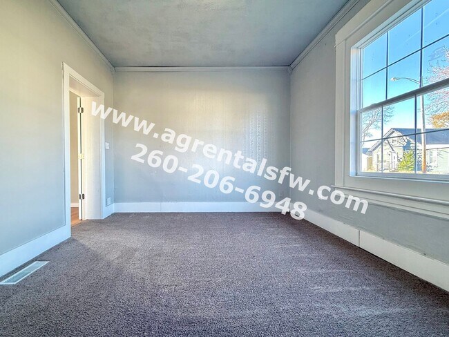 Photo - 1915 Ellen Ave Unit 1915 Ellen Ave