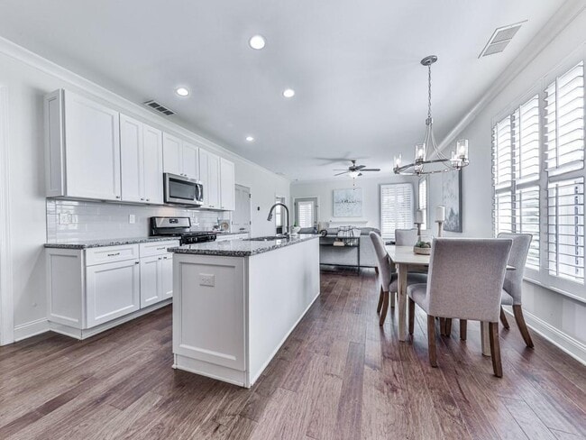 Photo - 37 Encore Ln