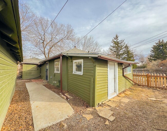 Building Photo - 840 Illinois St Unit 840 1/2 Illinois