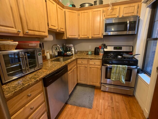 Photo - 185 Chestnut Hill Ave Unidad 14