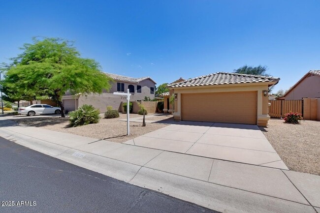 Photo - 7409 W Crest Ln House