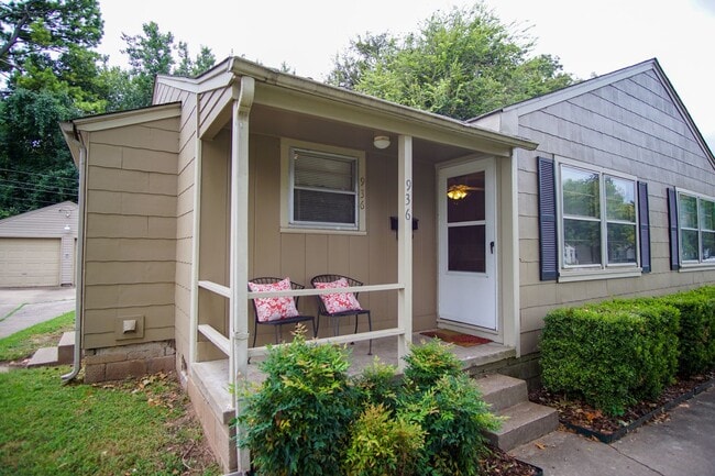 Photo - Gorgeous duplex unit on large lot with garage -- NO PETS ALLOWED