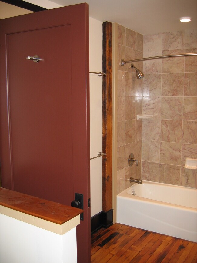 Bathroom view - 29 Middlebrook Ave Unit 29B