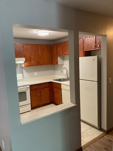 Building Photo - 1887 Silver Bell Rd Unit 215