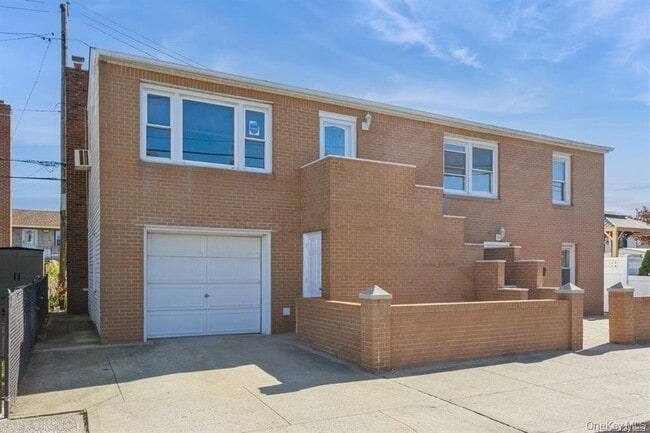 Photo - 250 New York Ave