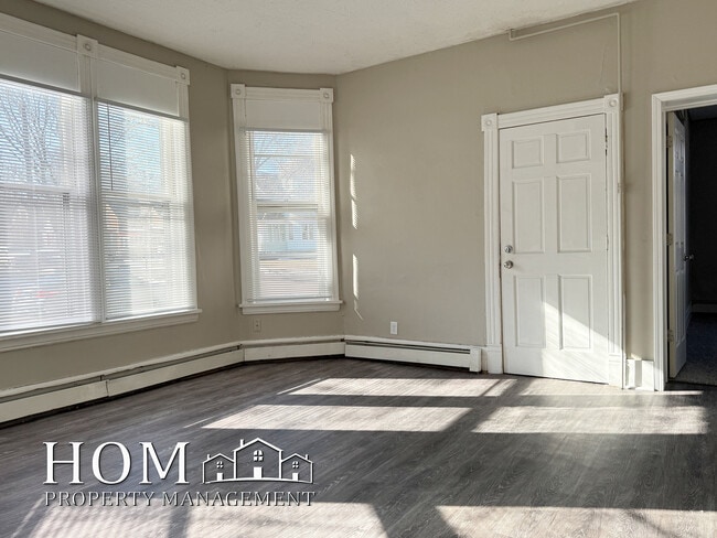 Photo - 229 Center St Unit 1