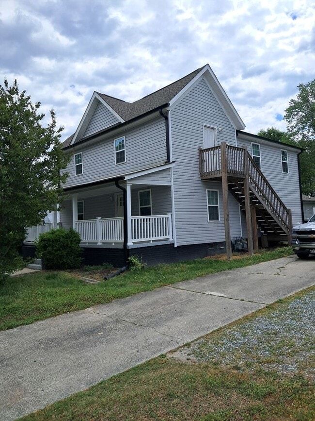 Building Photo - 909 Washington St Unit 909-B Washington - Wool and Ray