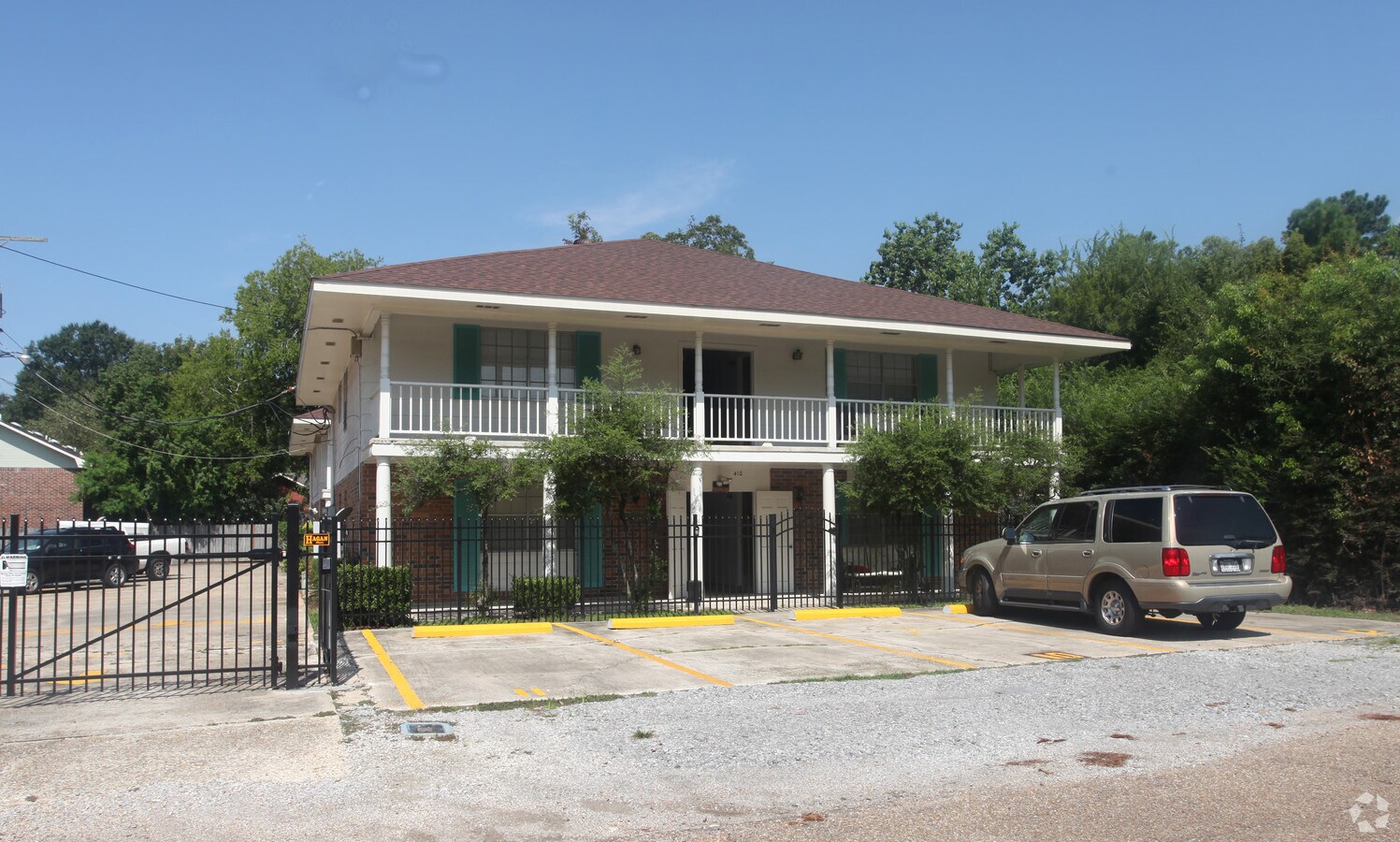 Photo - Lynn Apartments