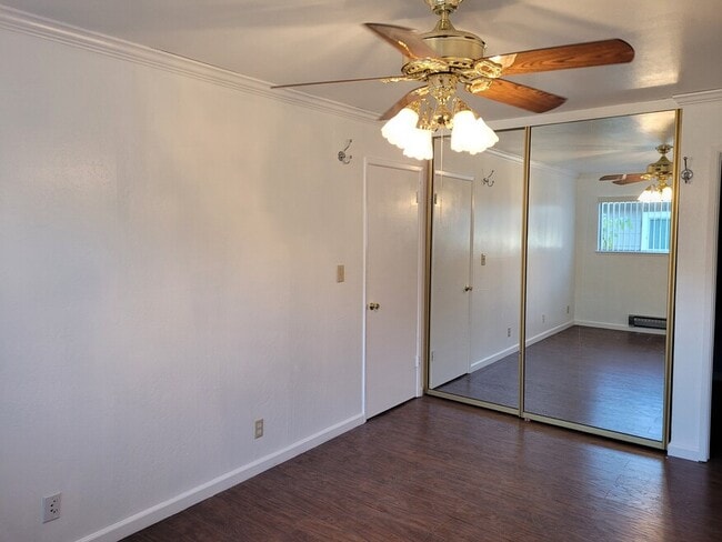 Master Suite - 1586 Albatross Dr Unit Apt 2