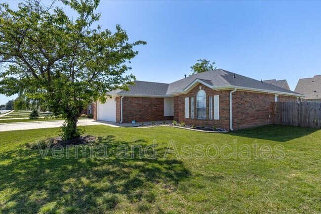 Photo - 2409 SW 17th St