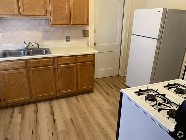 Building Photo - 2207 Portman Ave Unit SecondFloor Rental