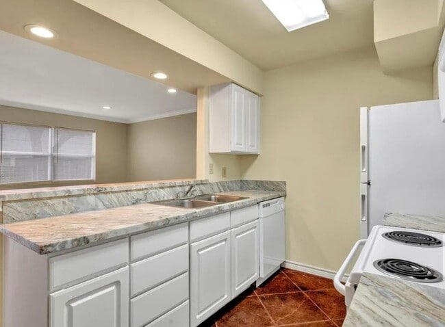 Photo - 3132 Everwood Trl