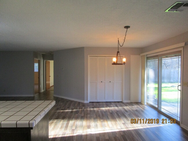 Photo - INCREDIBLE LOCATION!!! Quaint and Quiet an...