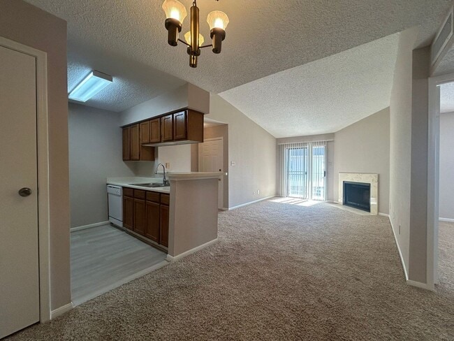Building Photo - Beautiful one-bedroom, one-bath condo