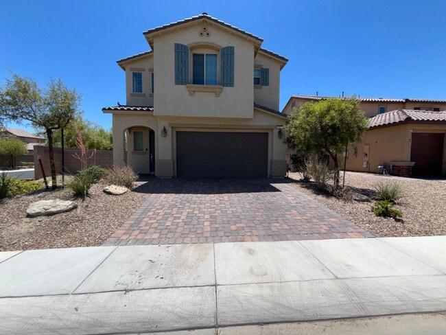 Building Photo - Charming 3-Bedroom Home with Spacious Back...