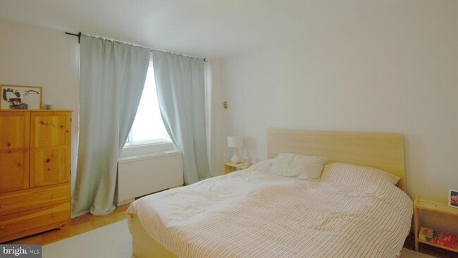 Photo - 10201 Grosvenor Pl Unit 828