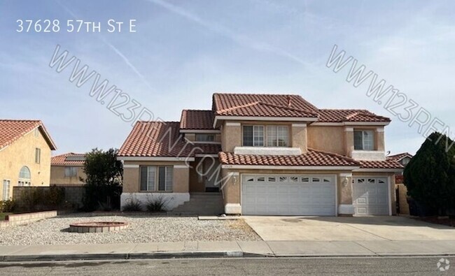 Building Photo - 4BD/3 FULL BATH SINGLE FAMILY HOME PALMDAL...