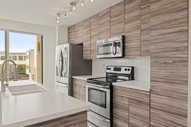 Photo - 604 N Bluff Dr Condo Unit 244