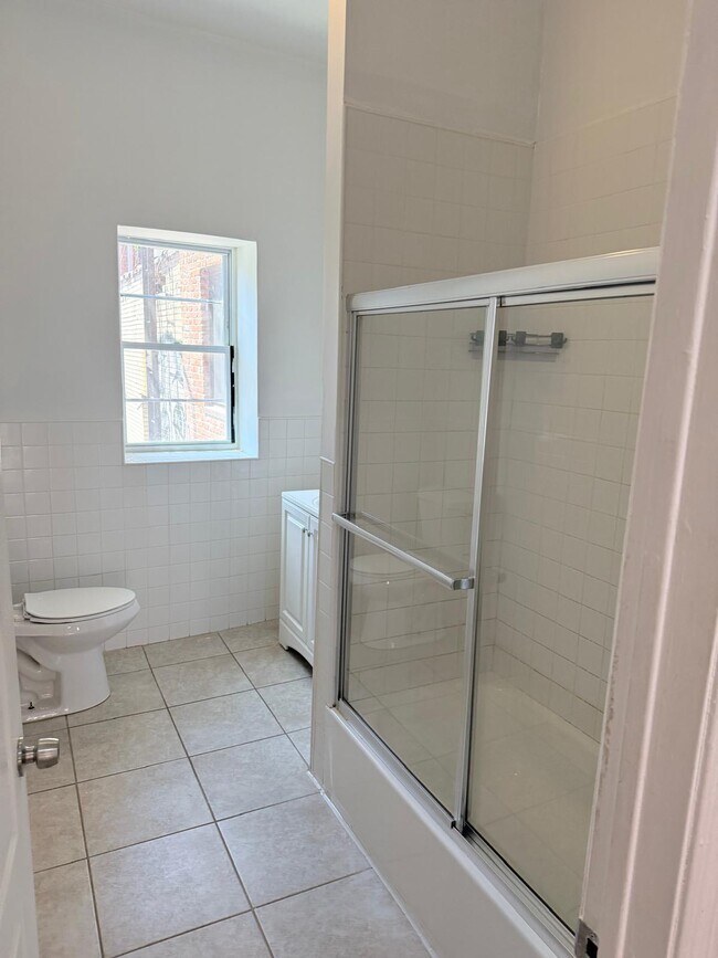 Bathroom - 194 Market St