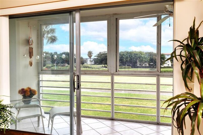 Photo - 4402 Martinique Ct Unit D2