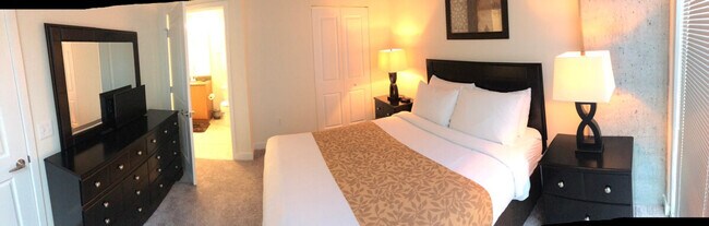 Photo - 215 W Martin Luther King Jr Blvd Unidad ID1344187P