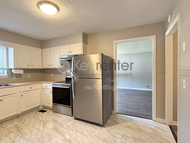Photo - 550 Alexander Dr Unit A