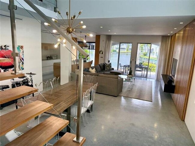 Photo - 20824 NE 30th Pl