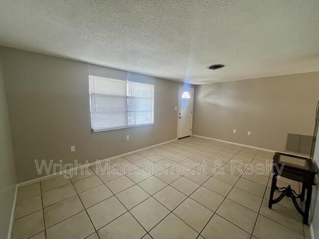 Photo - 5033 Farley Dr