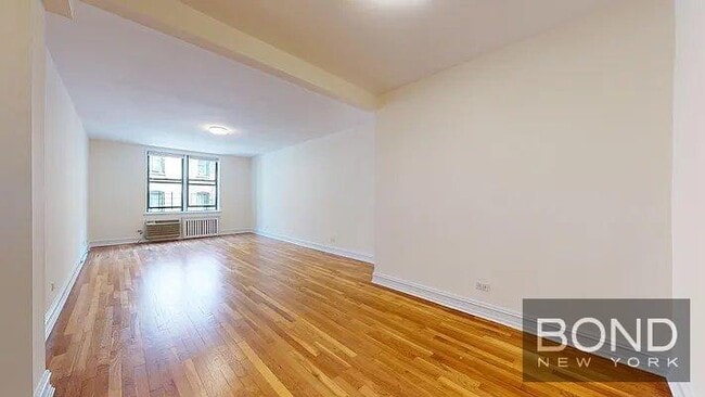 Building Photo - 305 W 13th St Unit 4A Rental
