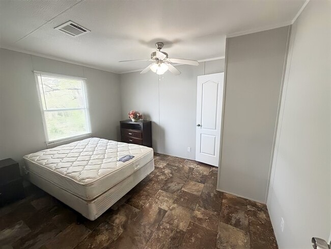 Photo - 110 N Michigan St