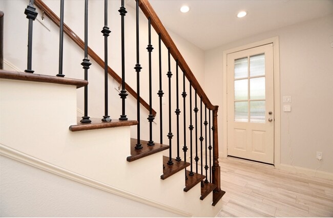 Photo - 709 Delano St