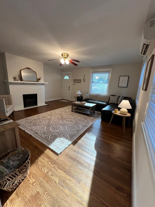 Photo - 1204 Oak Hill Ave