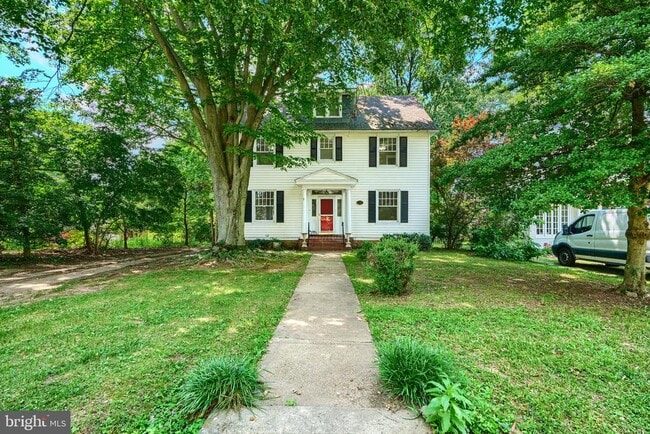 Photo - 720 Dryden Dr