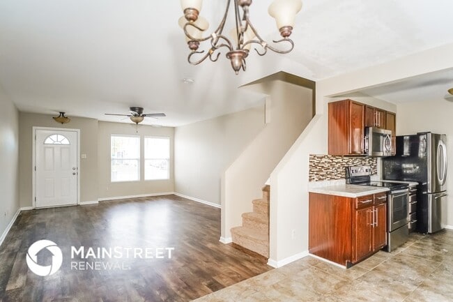 Photo - 622 Greenway St